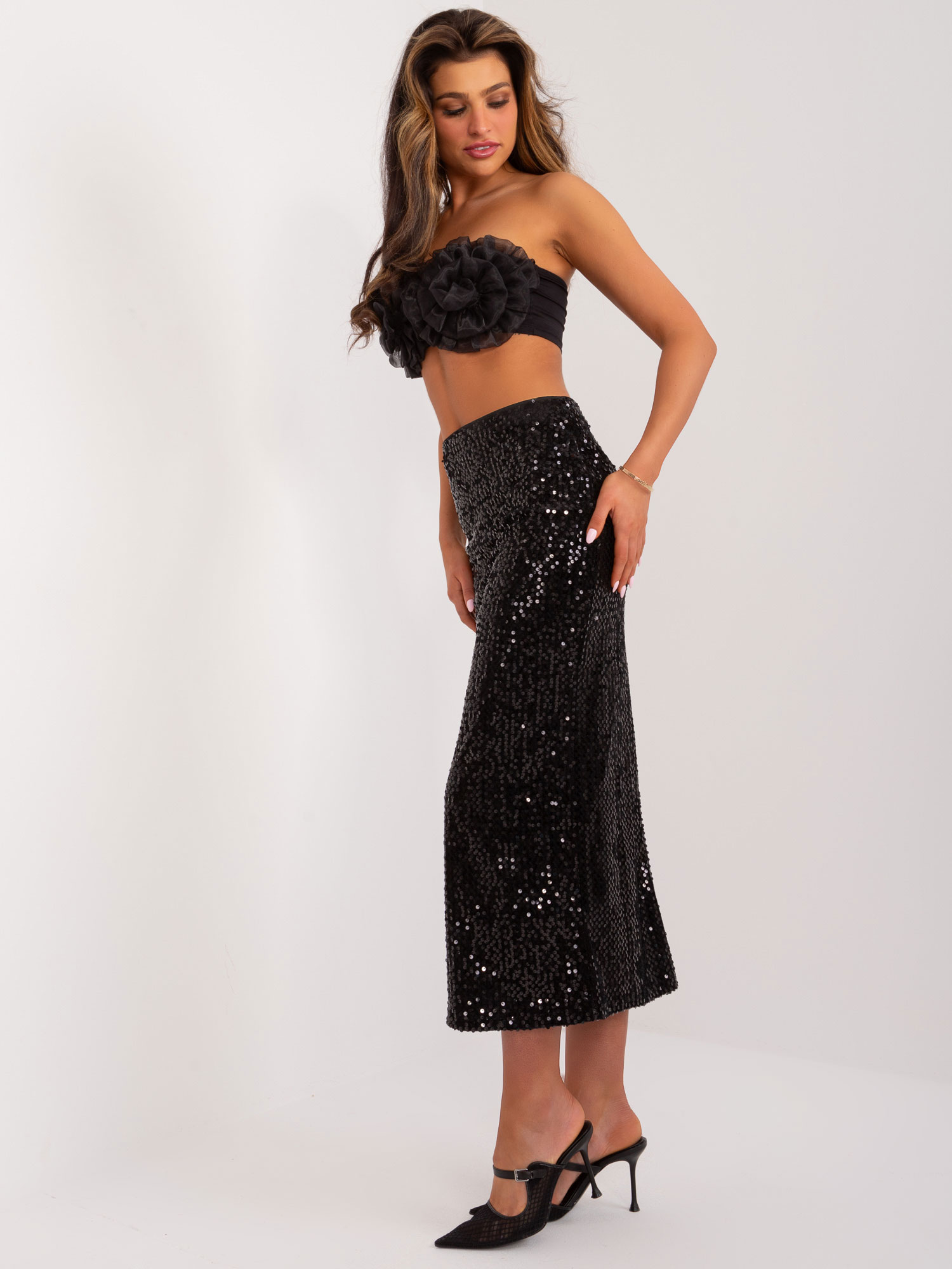 Black women&#039;s sequin skirt