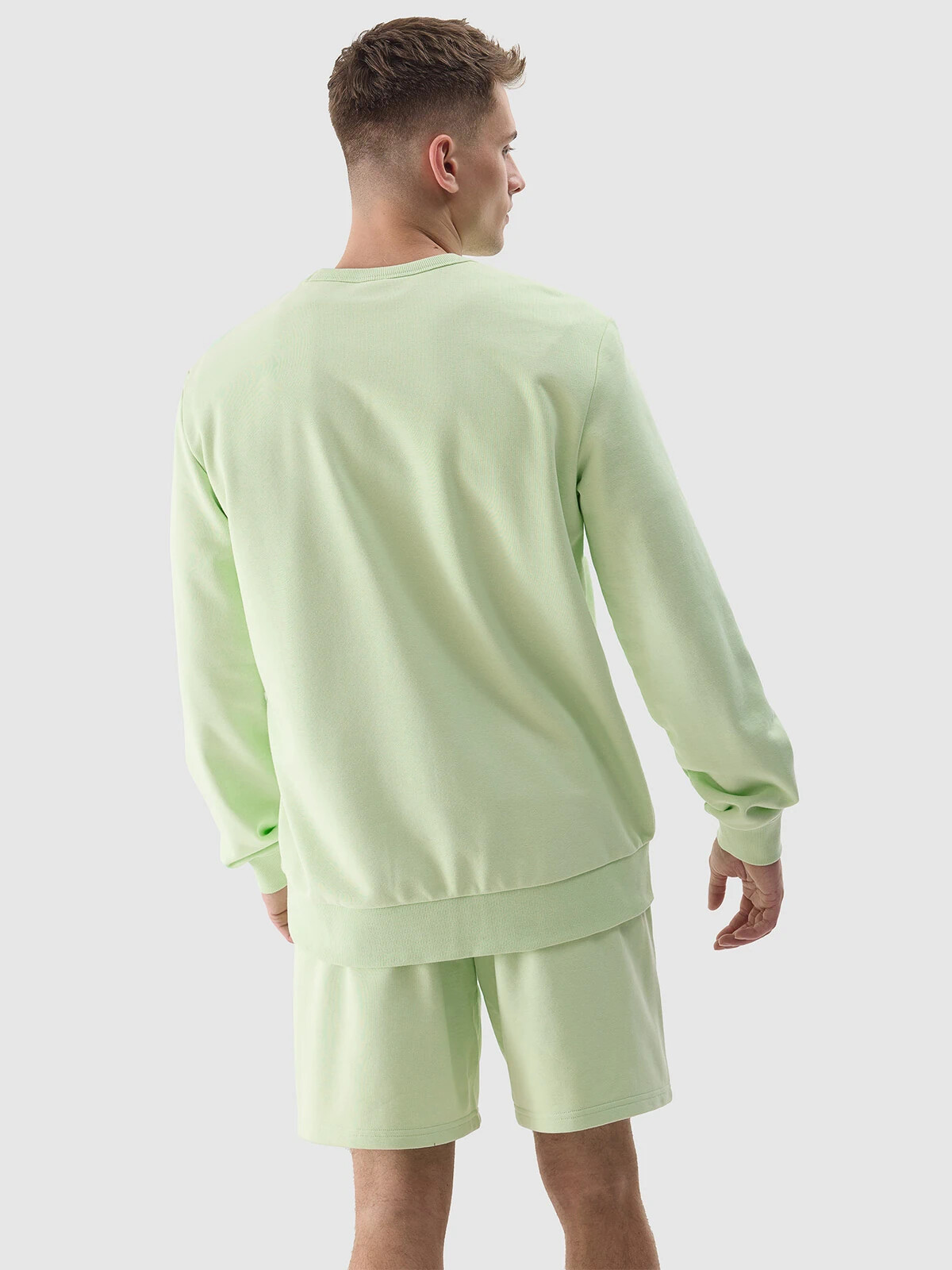 Men&#039;s sweatshirt without fastening and without hood 4F - green
