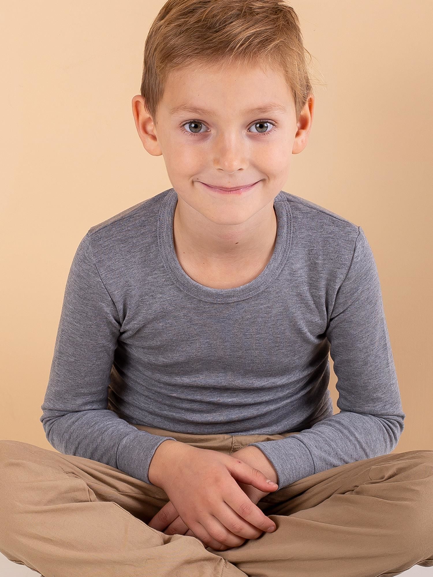 Bluza termoactiva pentru un baiat, gri