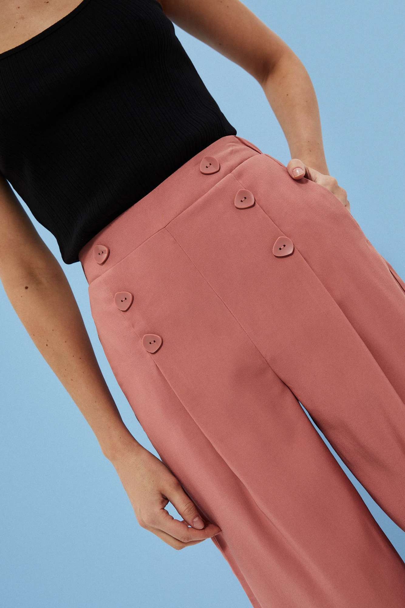 Trousers made of smooth viscose