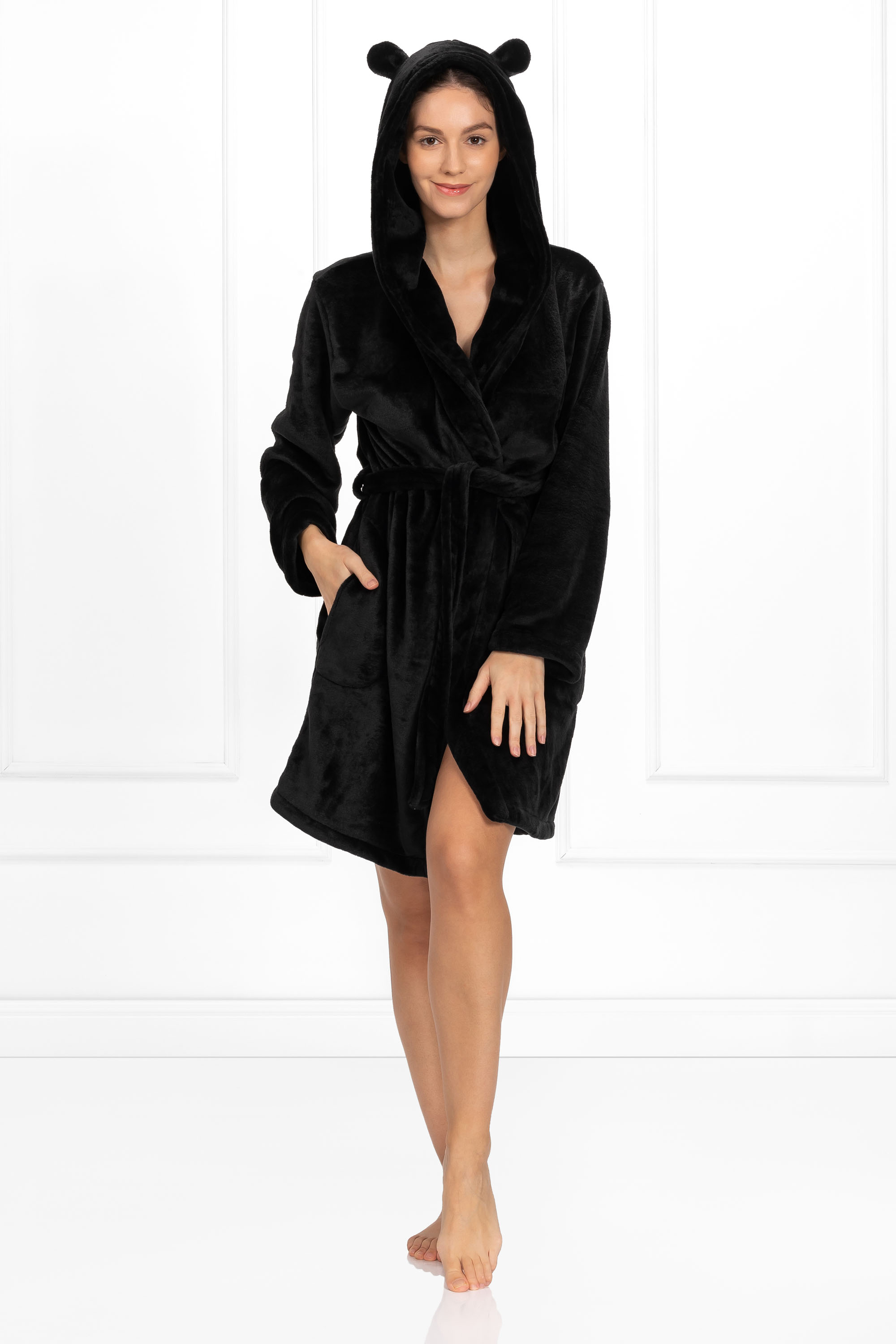 Kitty Black Robe