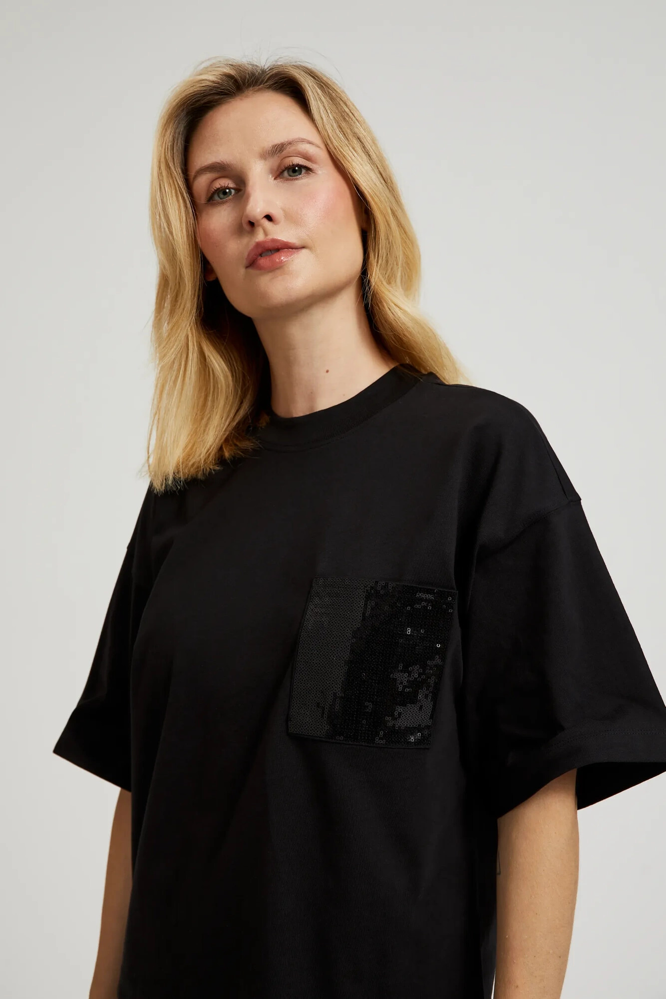 Women's T-shirt with sequins MOODO - black