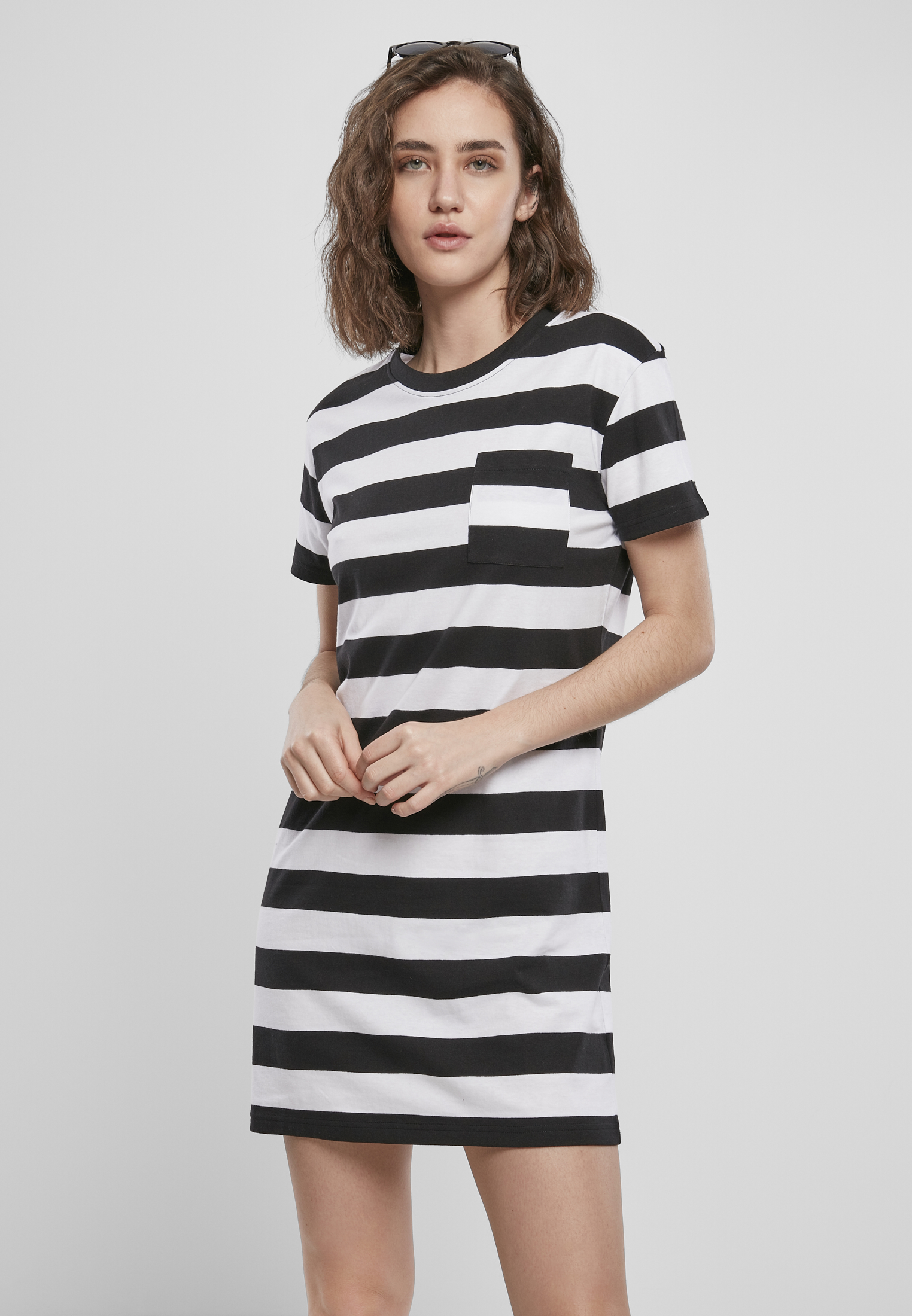 Women's T-shirt with stripes, black/white