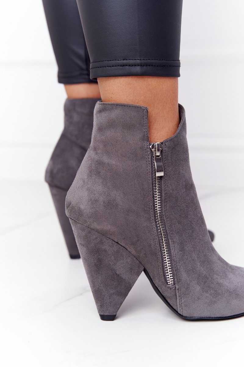 Botine dama, Kesi