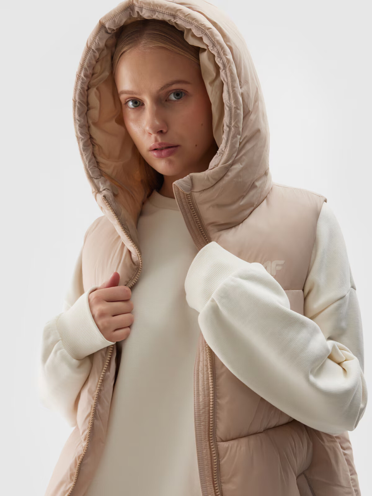 Women's quilted vest 4F