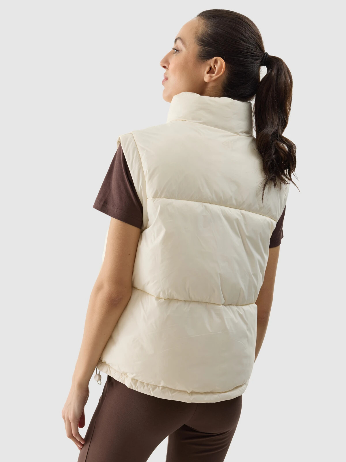 Women's down vest with 4F synthetic down filling - beige