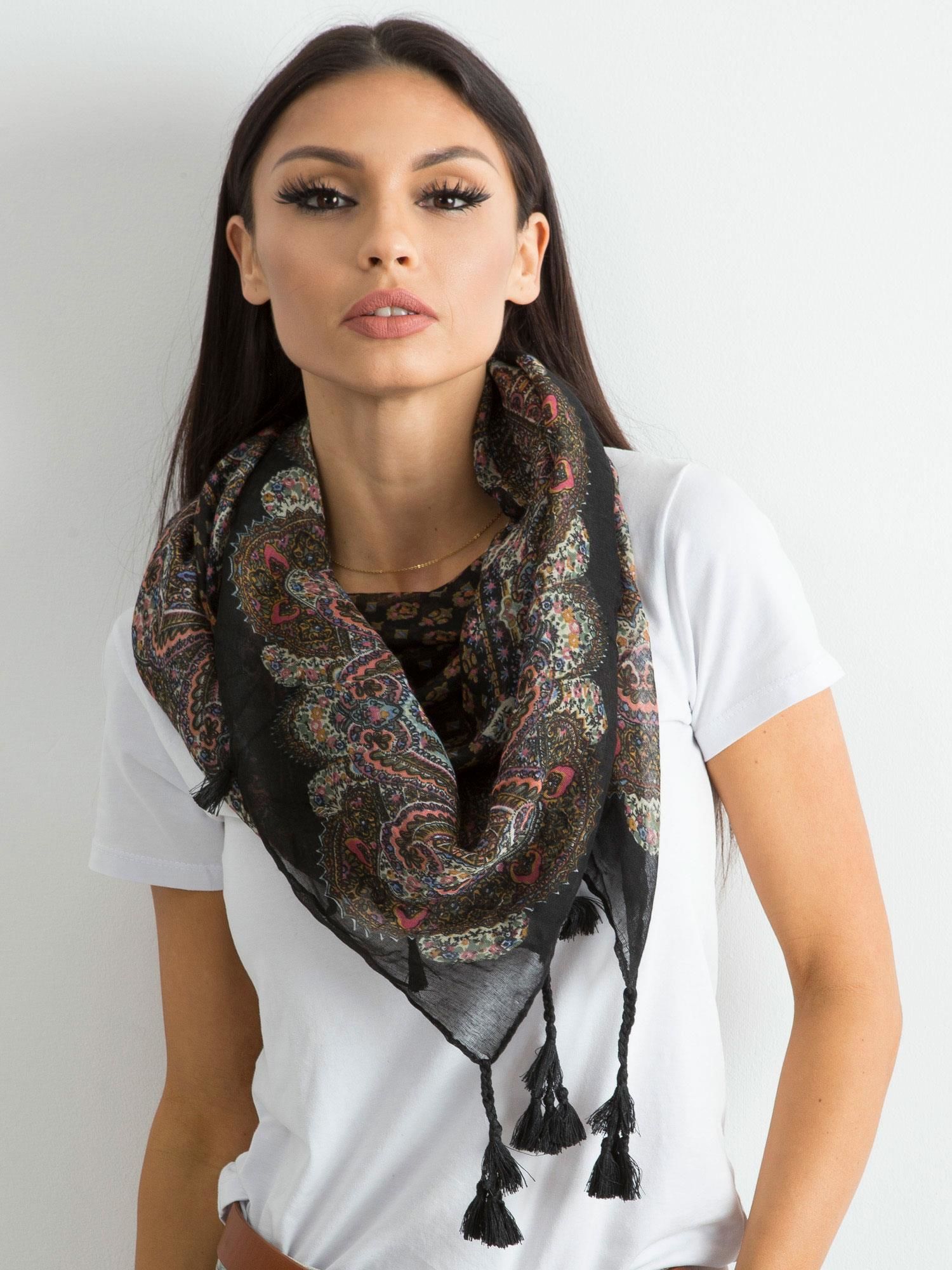 Black scarf with print and fringe