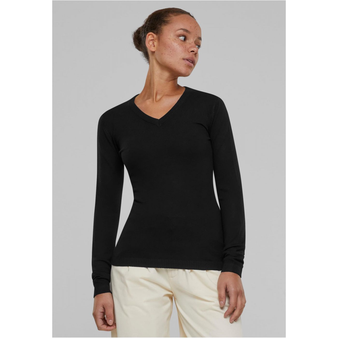 Women's Knitted Sweater With A V-neck In Black