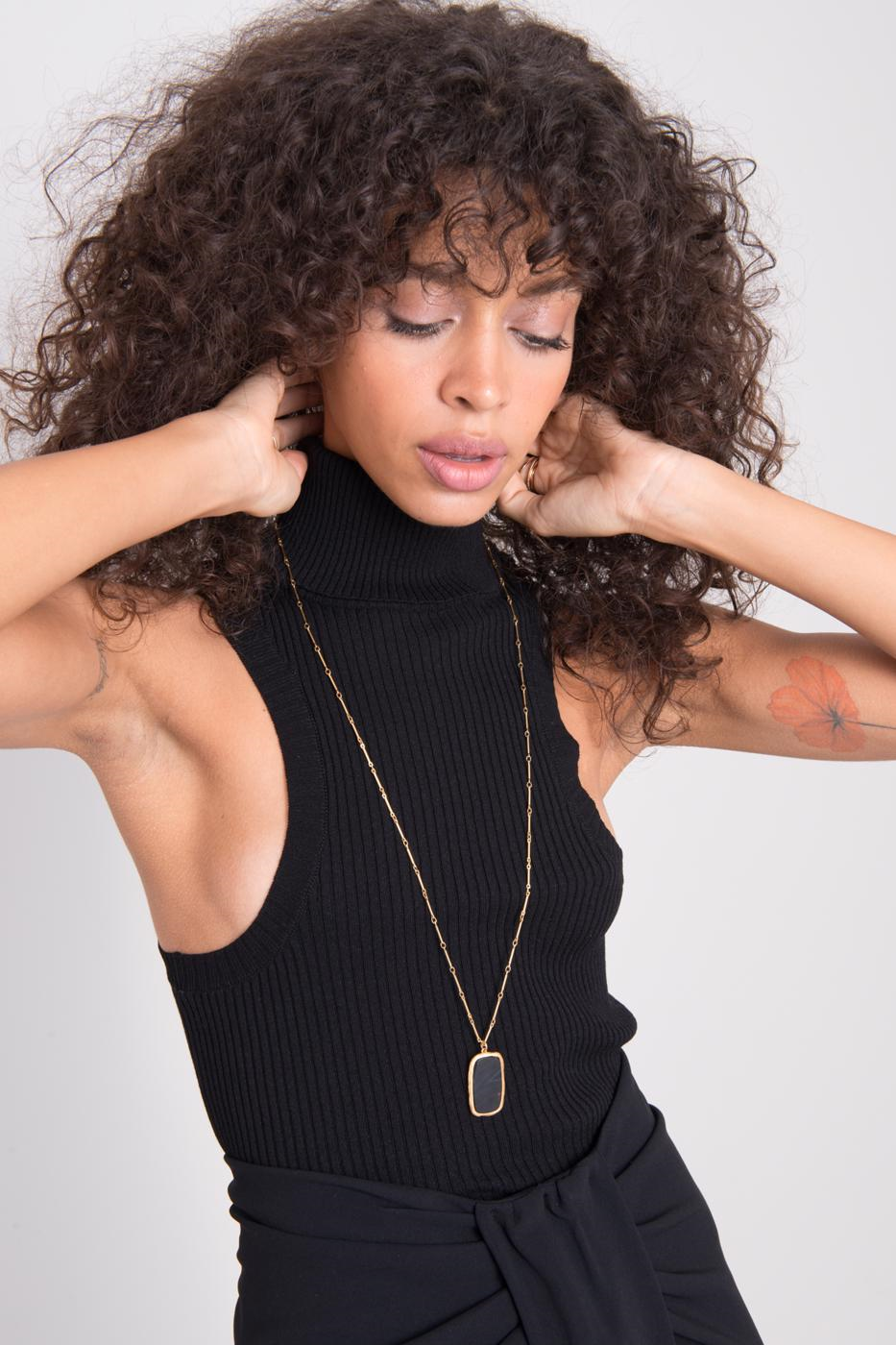 Pulover BSL Black turtleneck