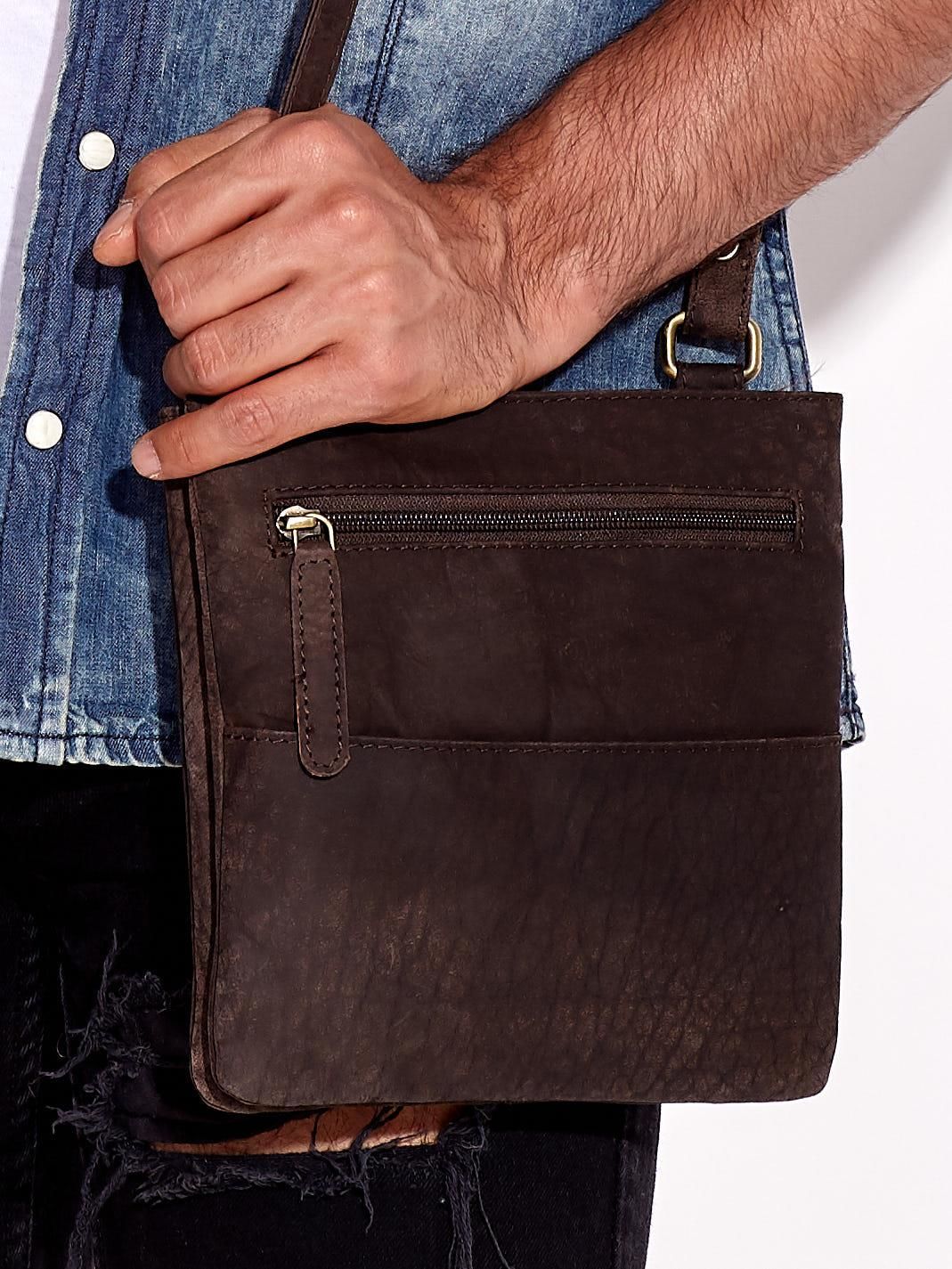 Men's dark brown leather bag with divided compartments