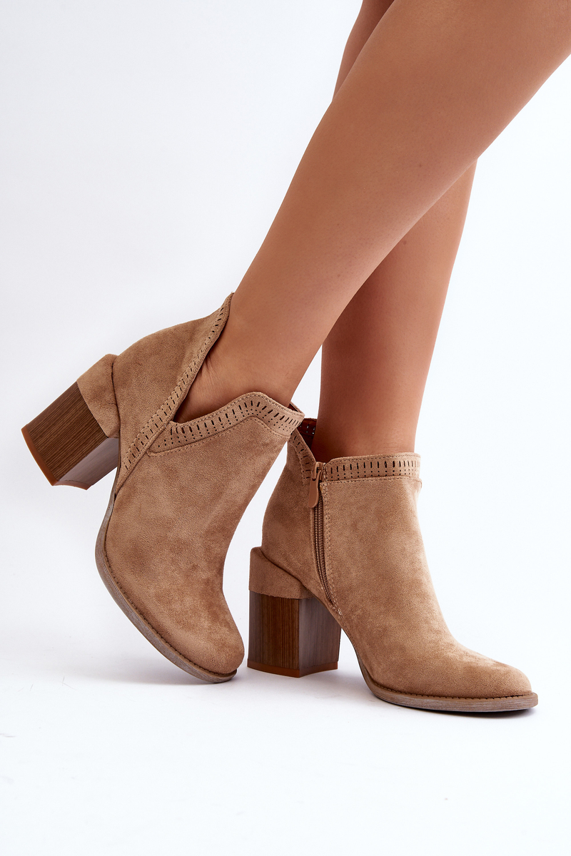 Botine dama, Kesi