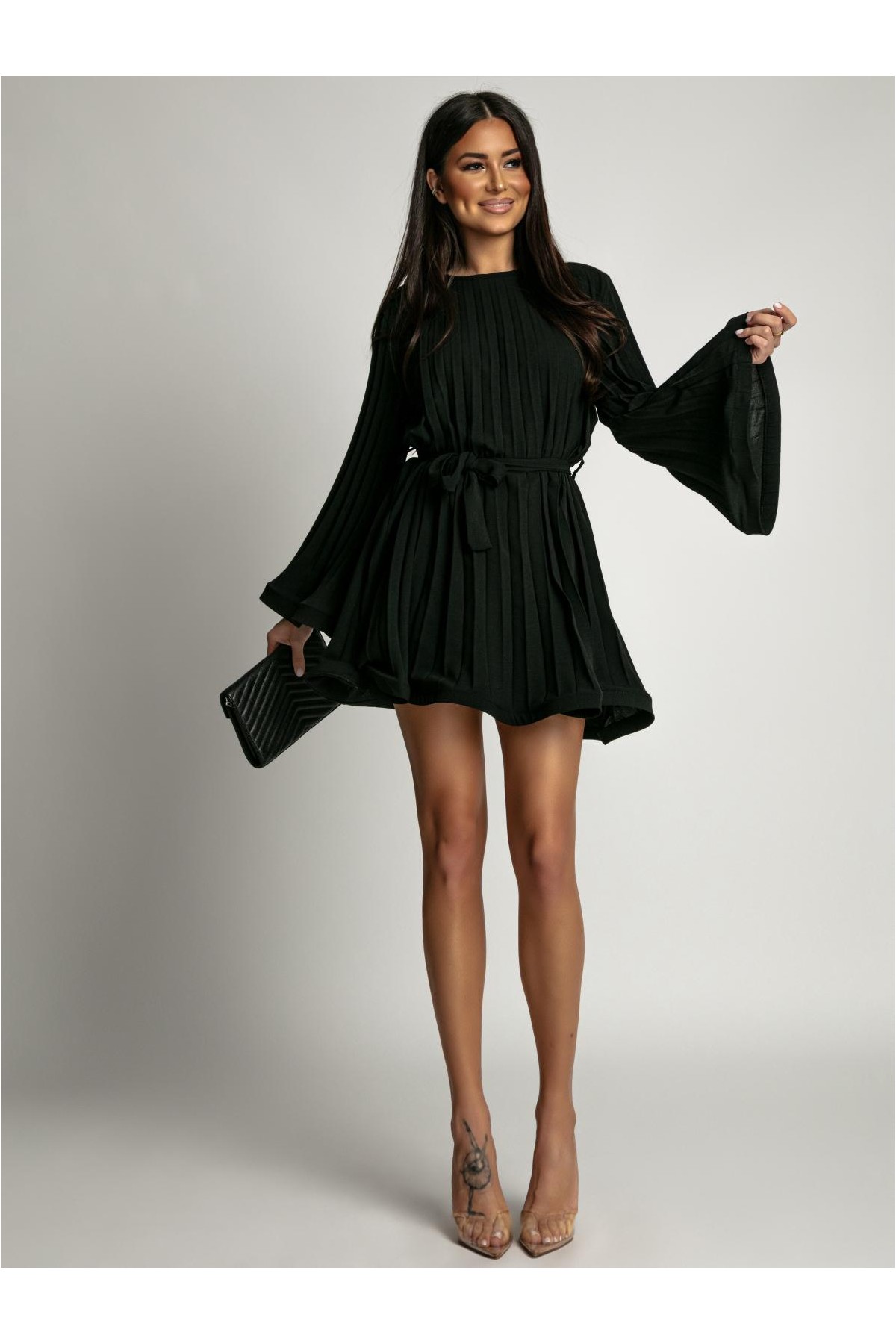 Pleated dress with wide sleeves, black