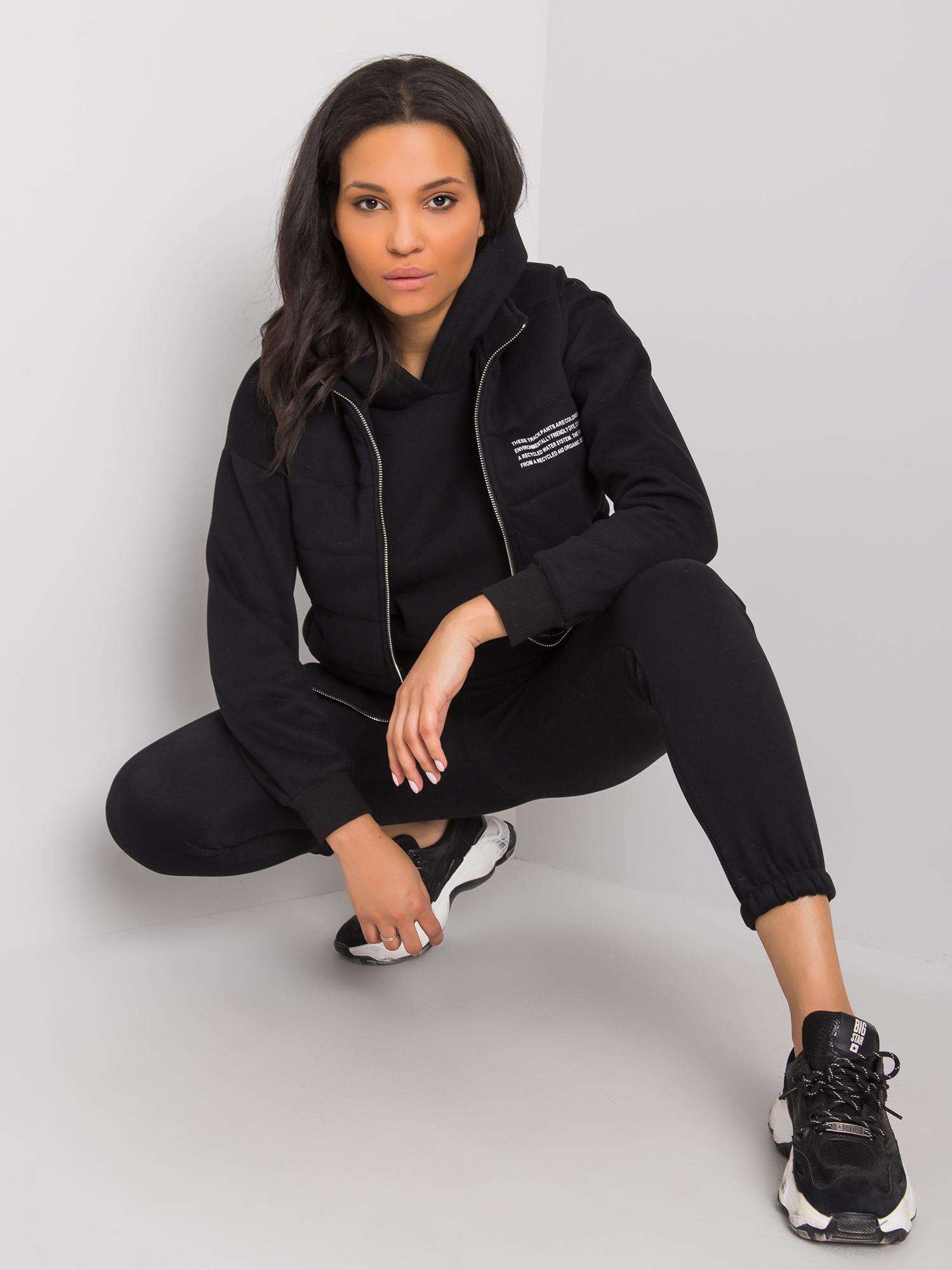 Black set Eavan