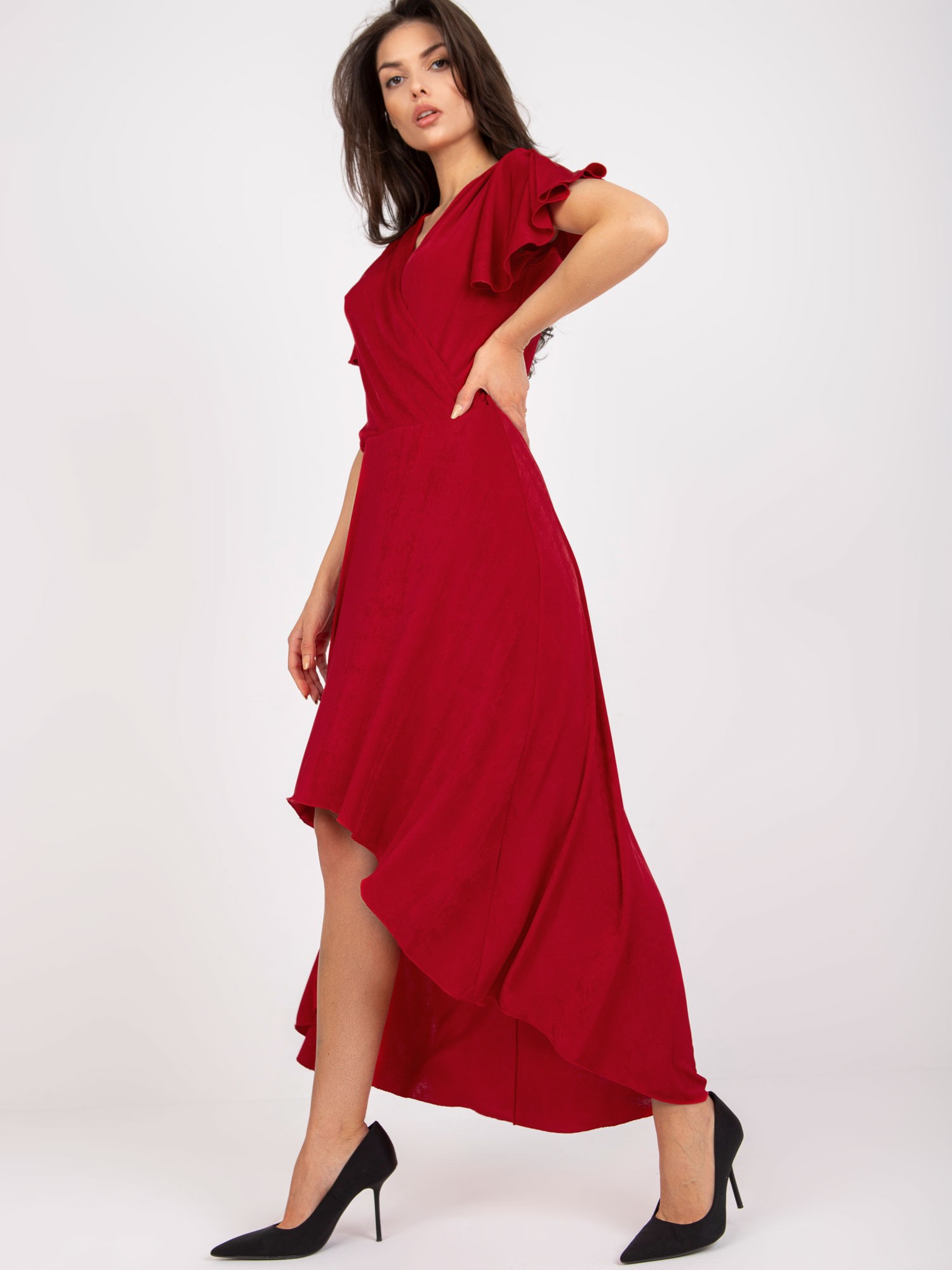 Levně Červené večerní šaty s delším zadním dílem