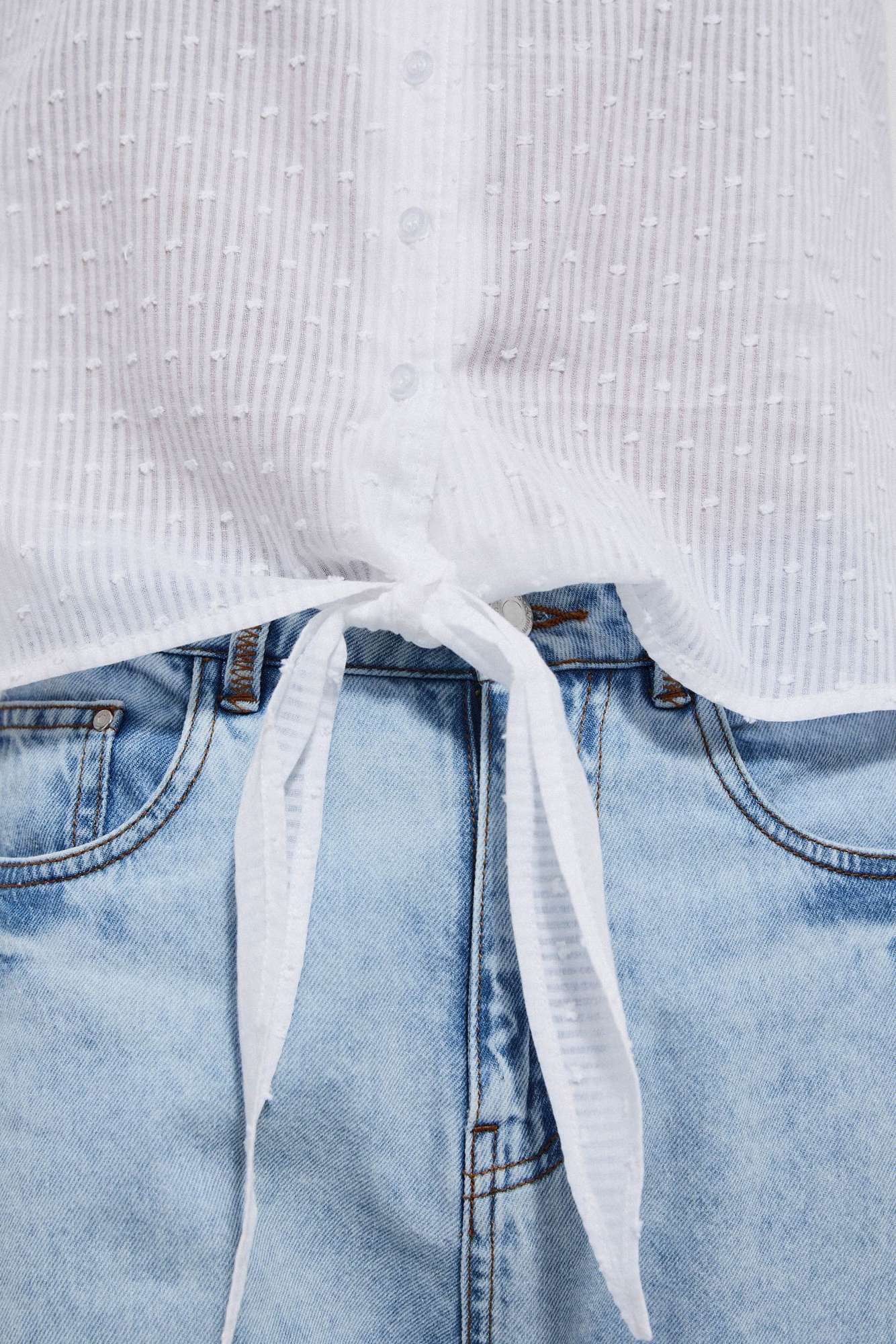 Shirt blouse with ties