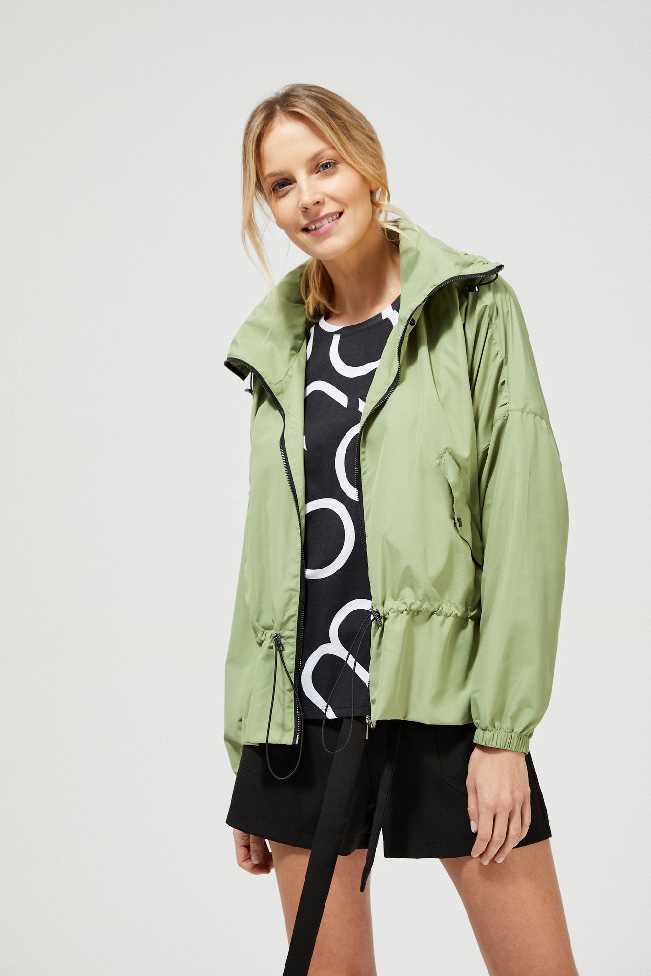 Hooded windbreaker jacket - olive
