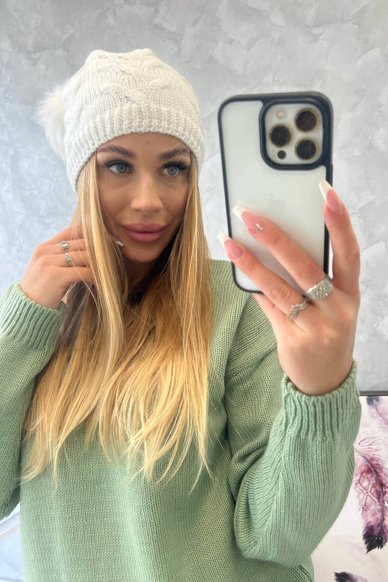 Beanie with fleece Mariola K246 white
