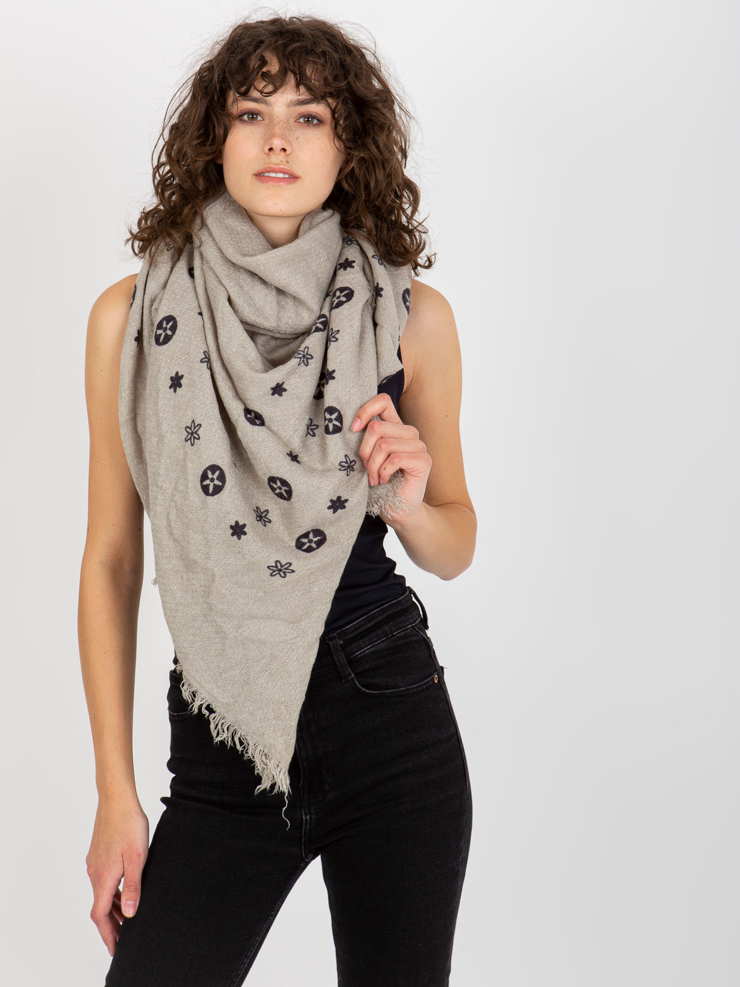 Women's scarf with print - gray