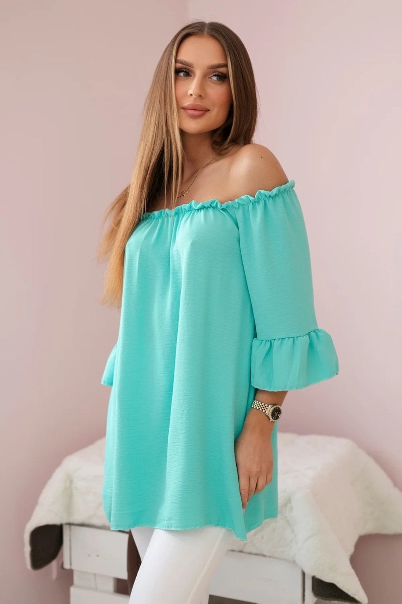 Spanish blouse with ruffles on the sleeve mint