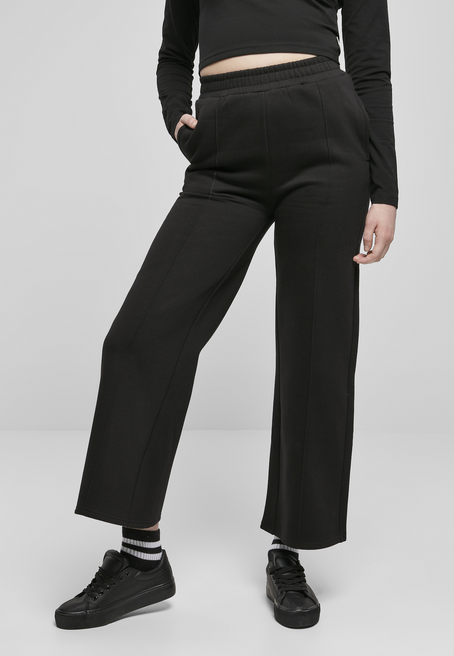 Women&#039;s Straight Pin Tuck Sweat Pants Black