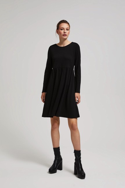 Dress With Long Sleeves And Flared Bottom