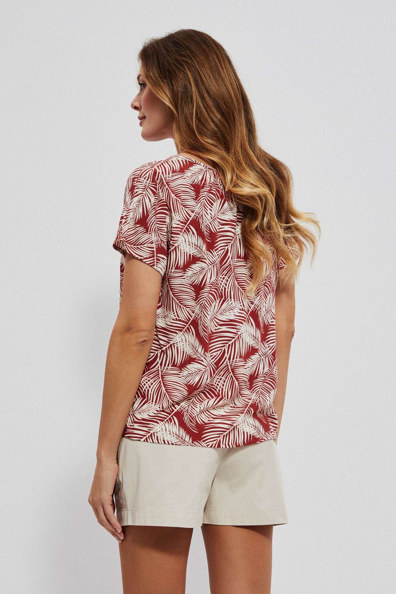 Shirt blouse with a floral print