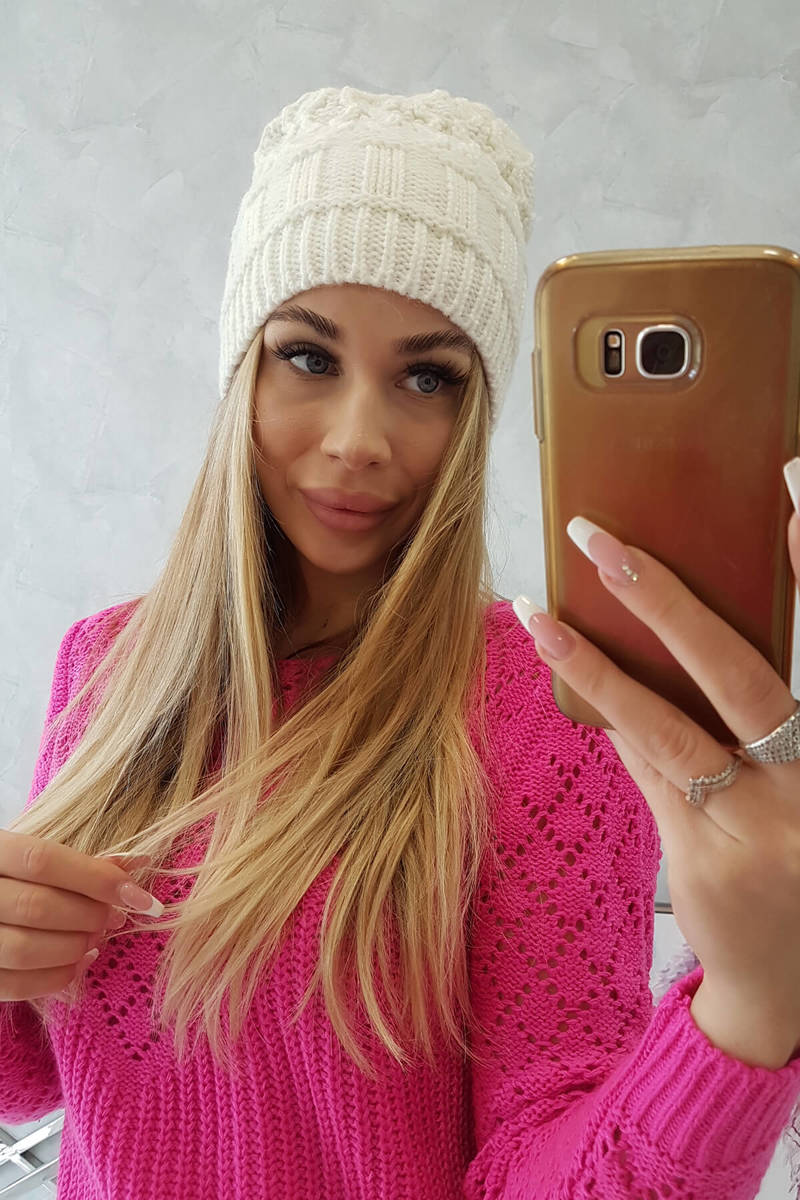 Beanie with fleece Marta K231 ecru