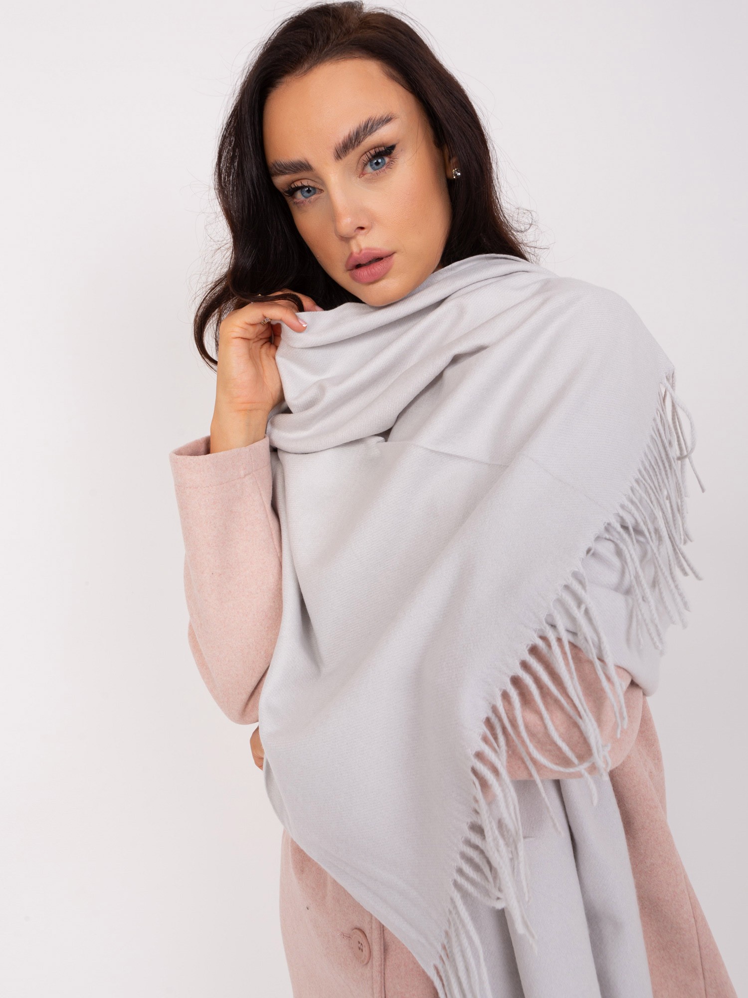 Light gray knitted women's scarf