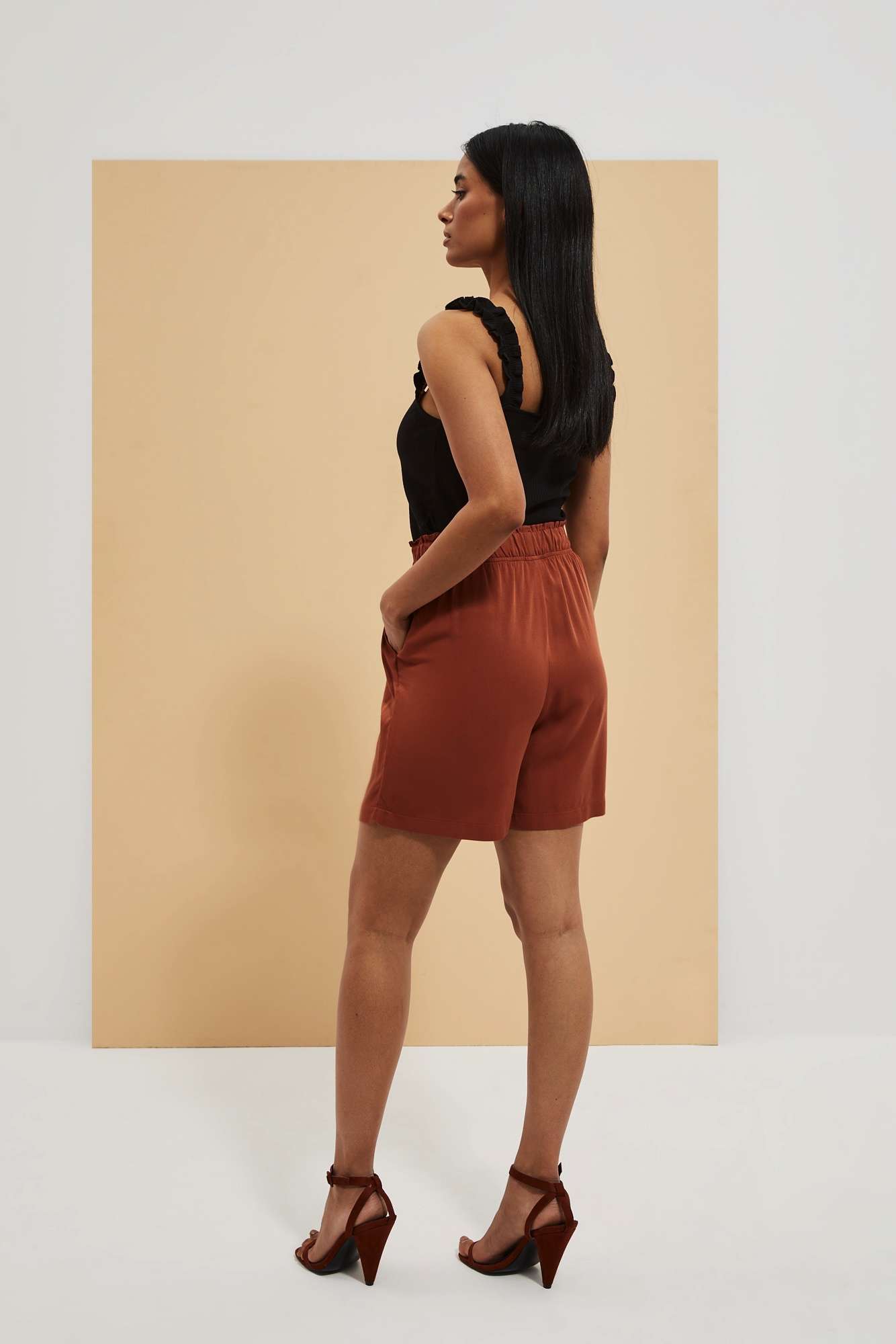 WOMEN&#039;S SHORTS L-SH-4013 BROWN