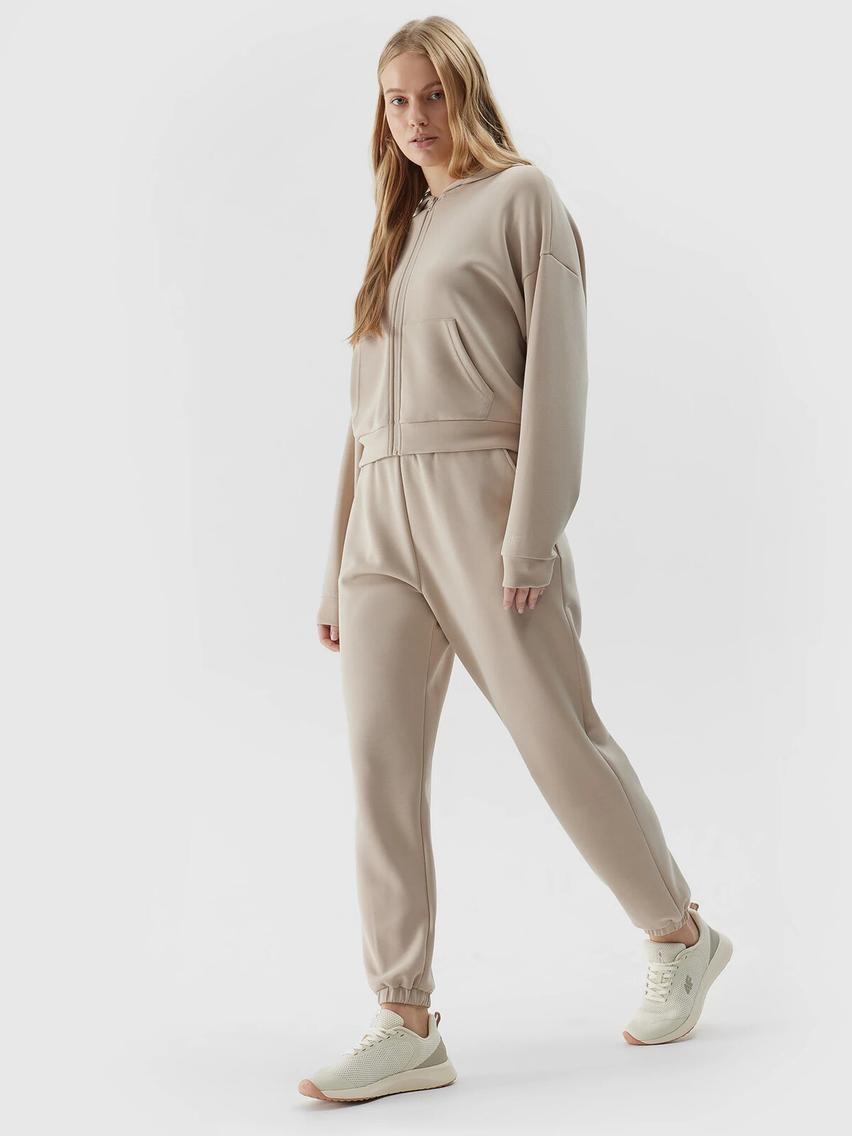 Women's 4F Hooded Sweatshirt with Zipper - Brown