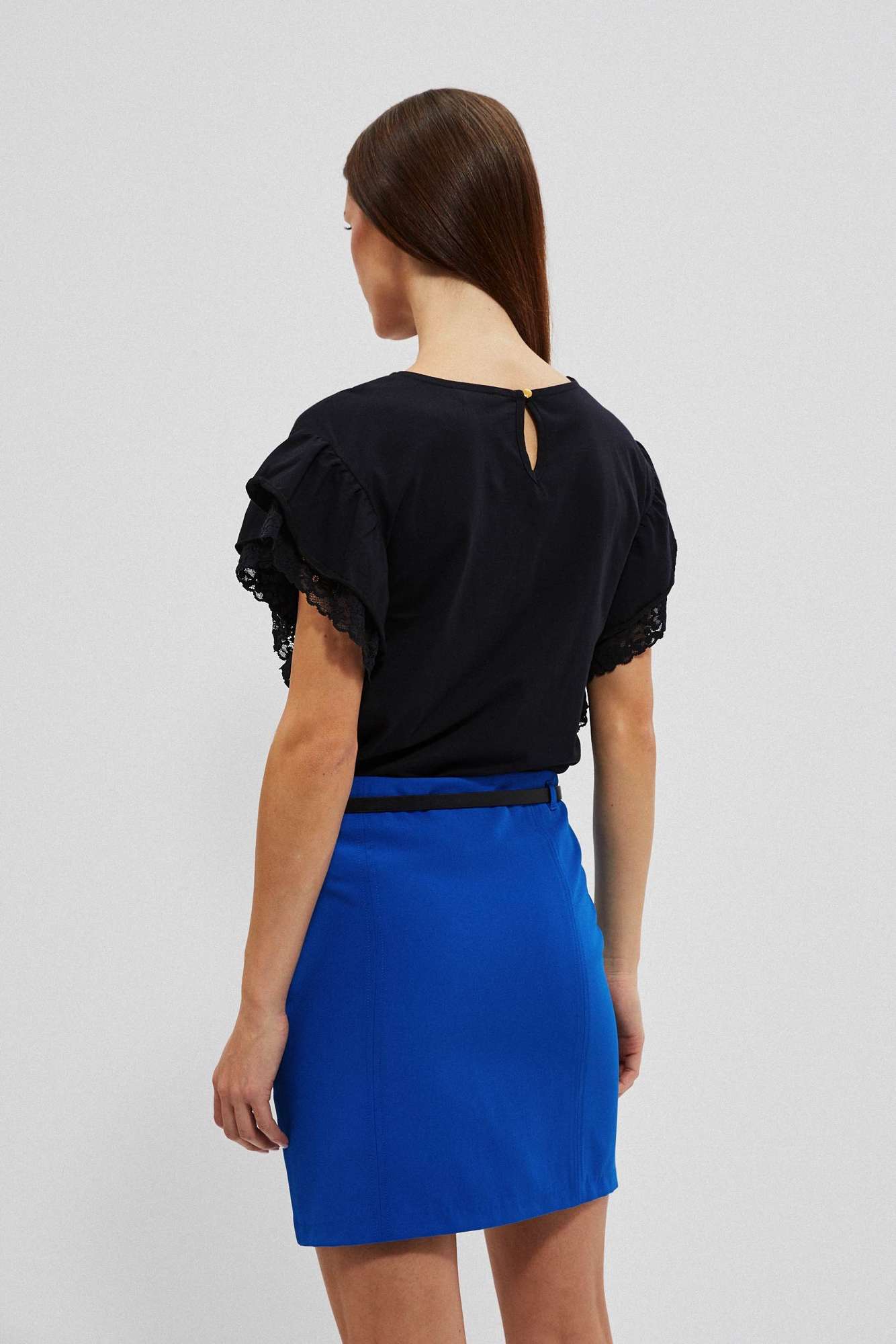 Blouse with ruffles on the shoulders