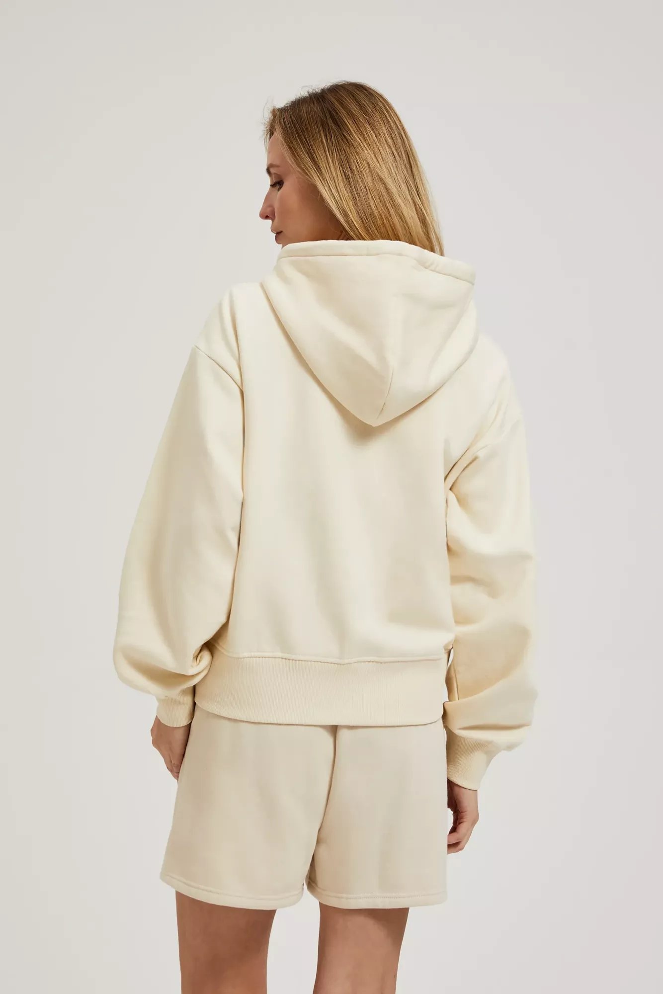 Beige sweatshirt