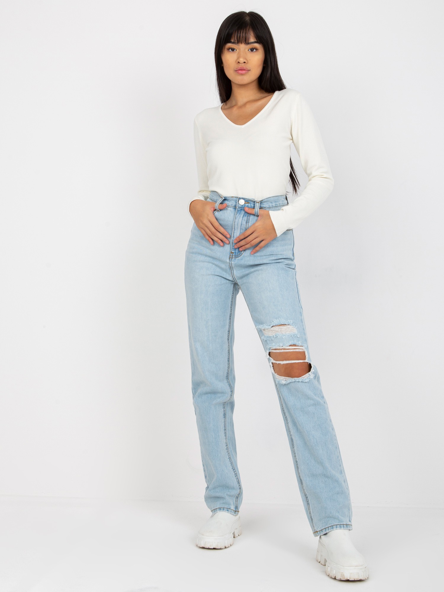 straight-leg-light-blue-denim-trousers-with-a-high-waist