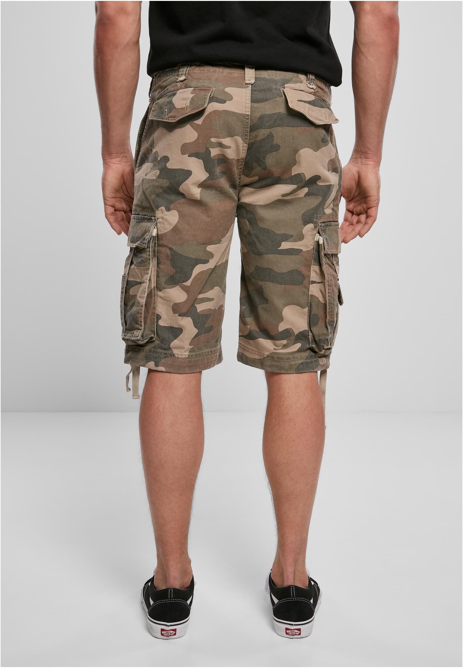 Men&#039;s Vintage Cargo Shorts - Forest/Camouflage
