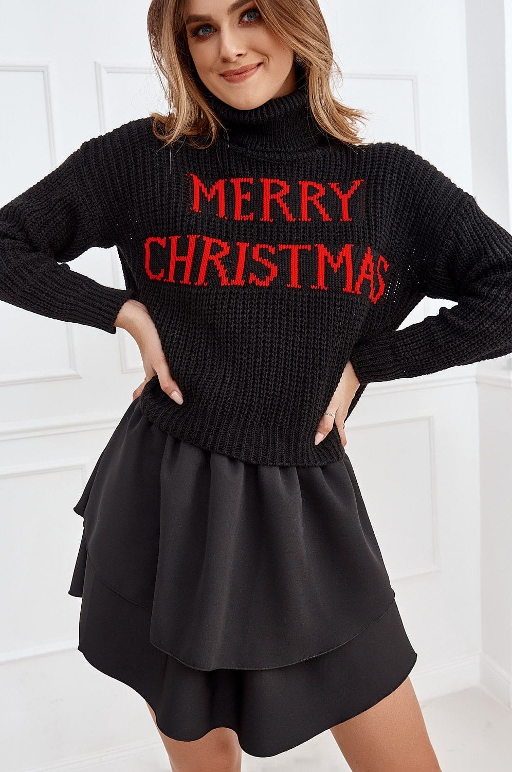 Black miniskirt with ruffles