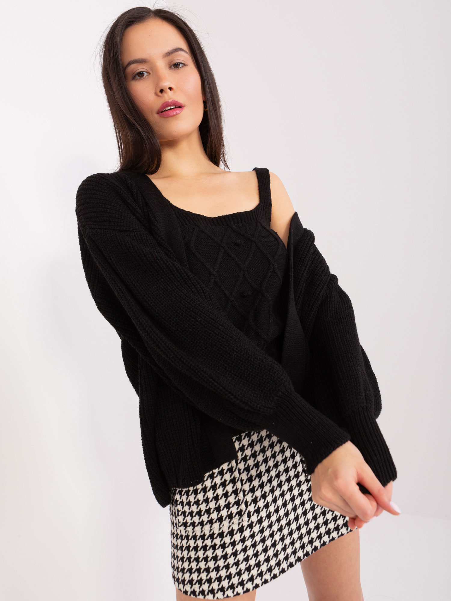 Black knitted set with puff sleeves