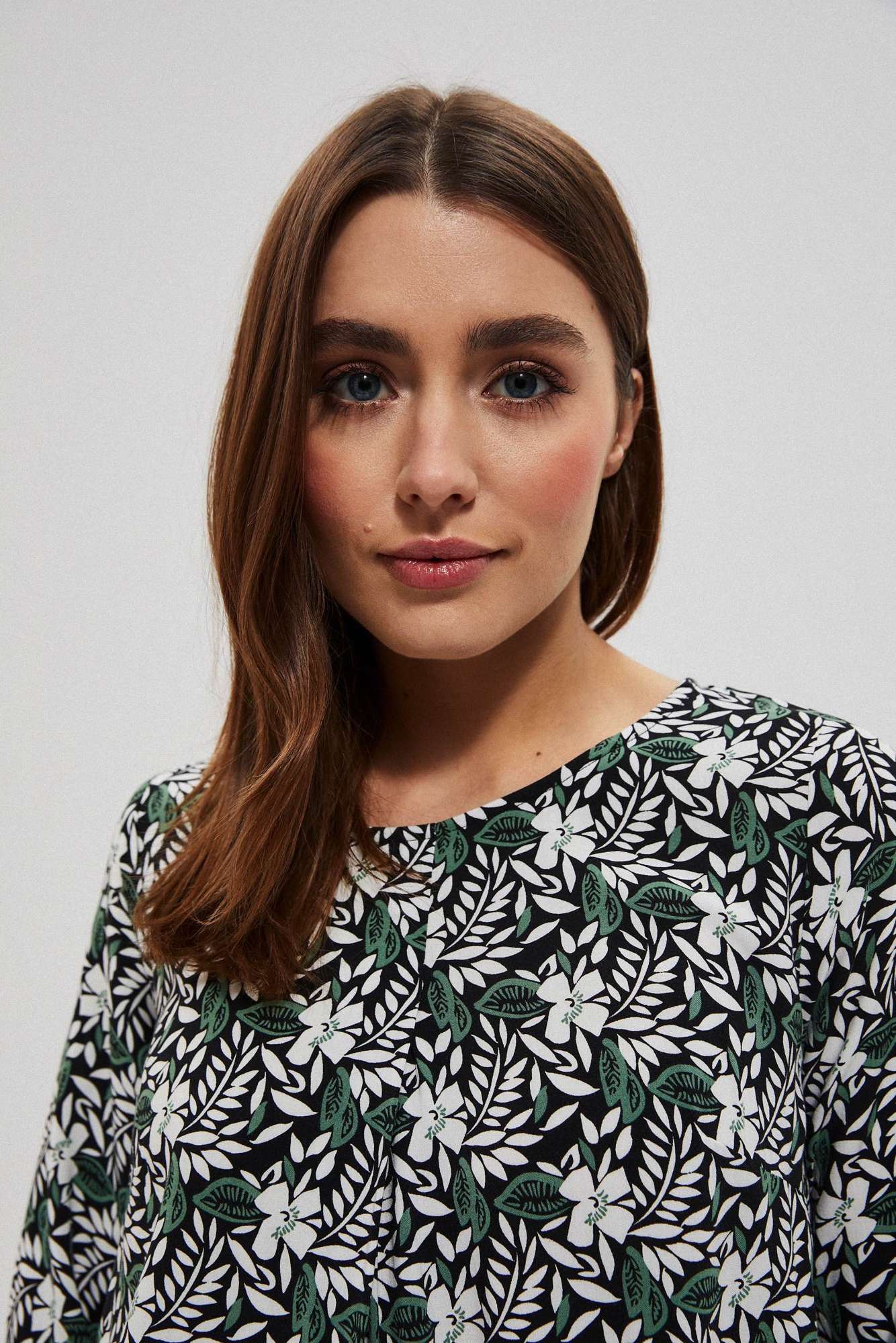 Shirt with plant print - black