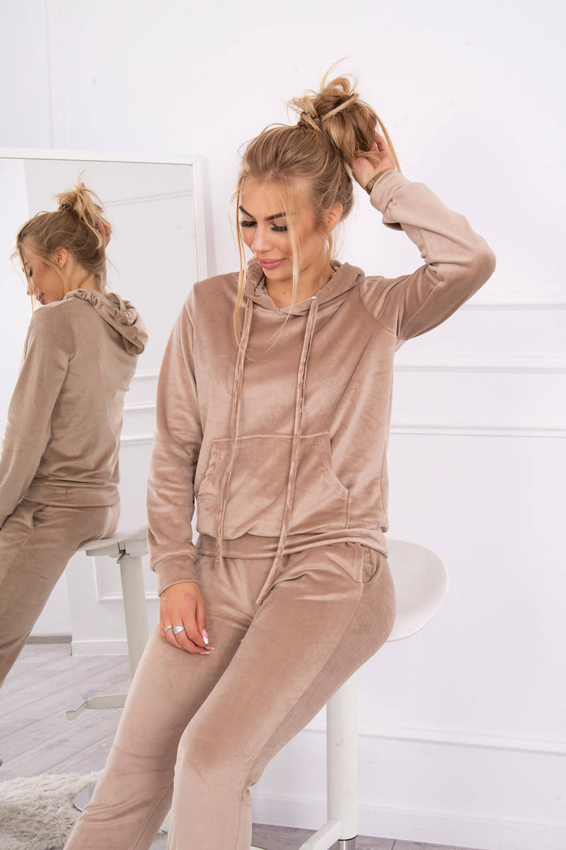 Velour set with beige kangaroo sweatshirt