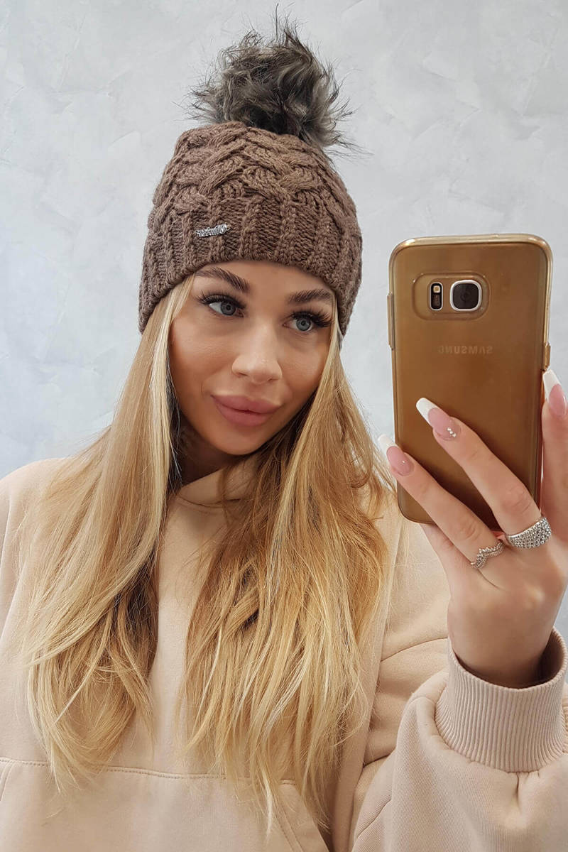 Beanie with fleece Daria K217 cappuccino