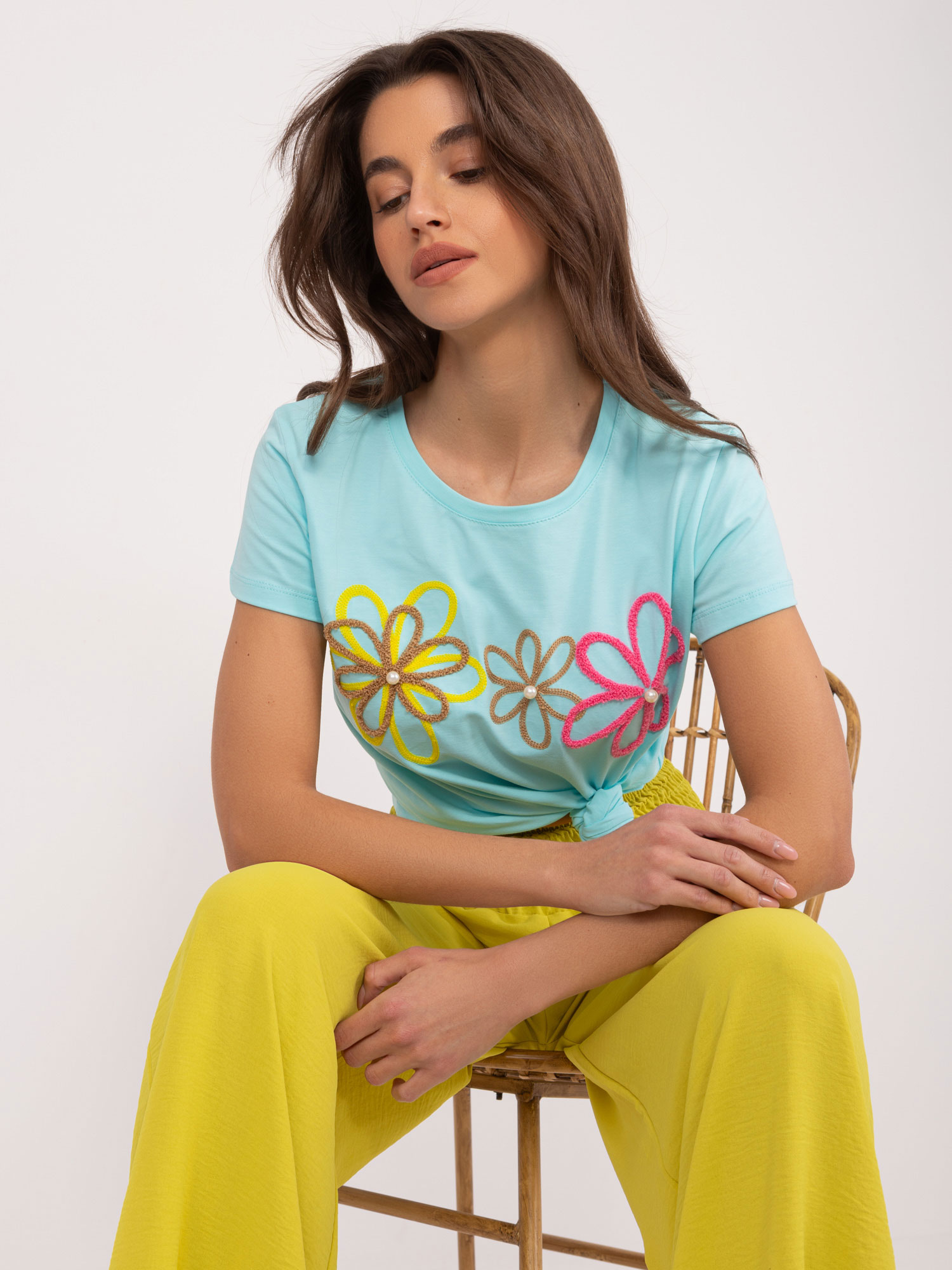 Levně Mint tričko s květinovou aplikací BASIC FEEL GOOD