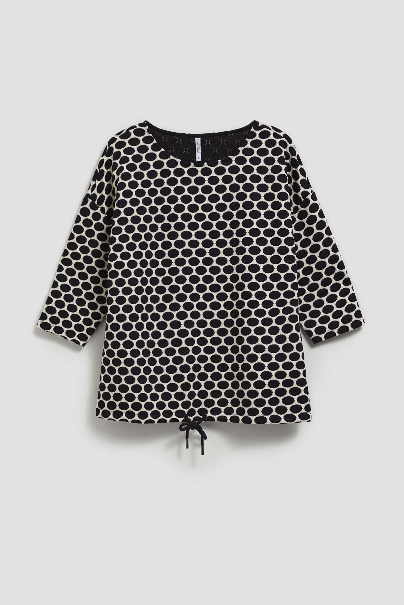 Blouse with a geometric pattern