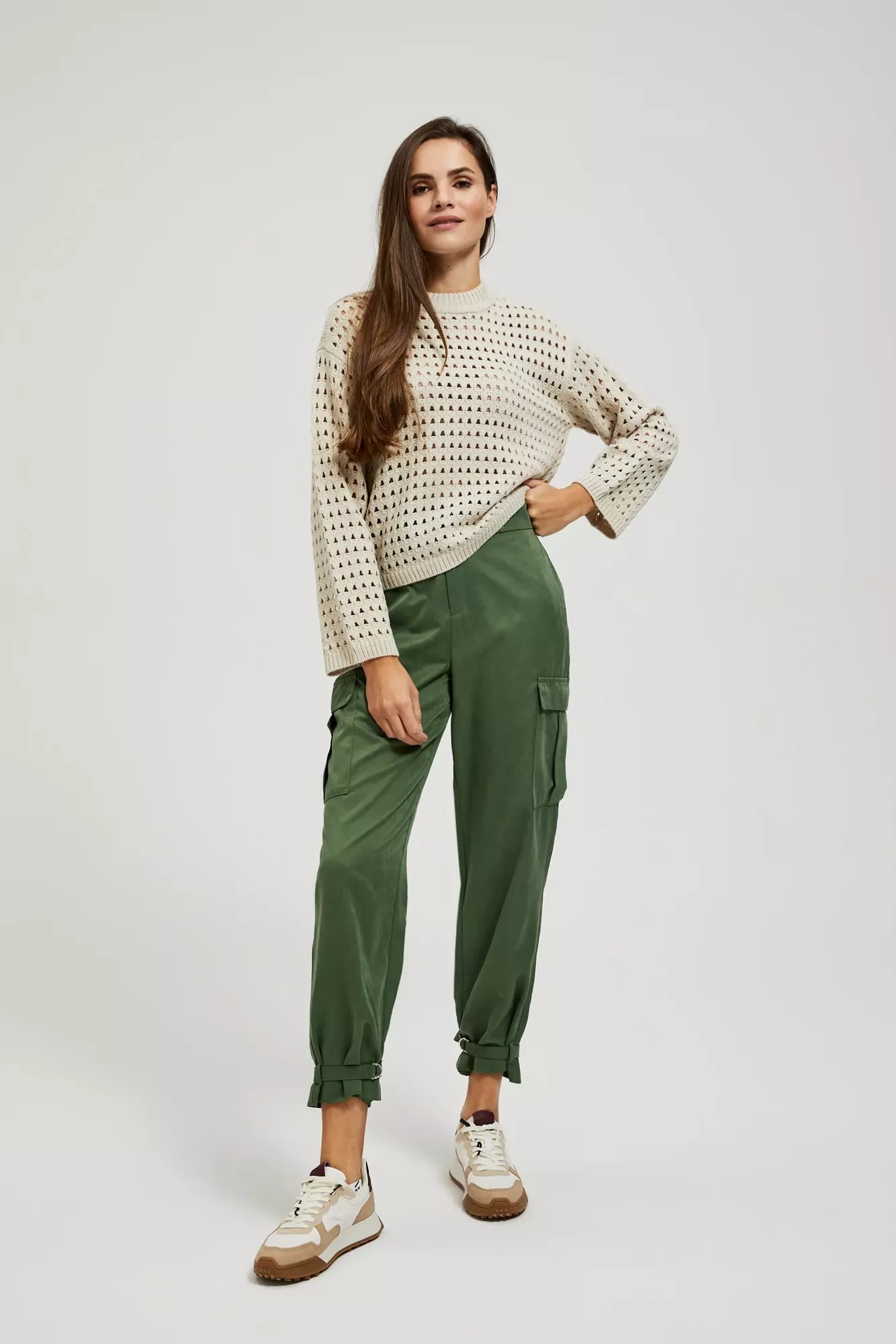 WOMEN'S SWEATER
