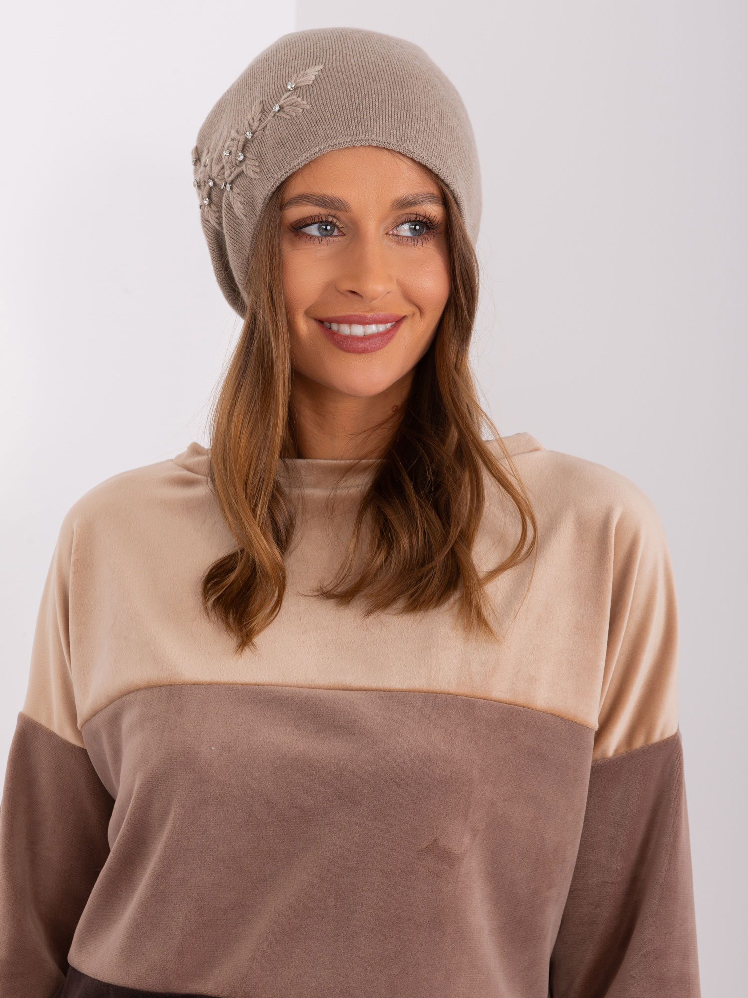 Cap-AT-CZ-2329.79-dark beige