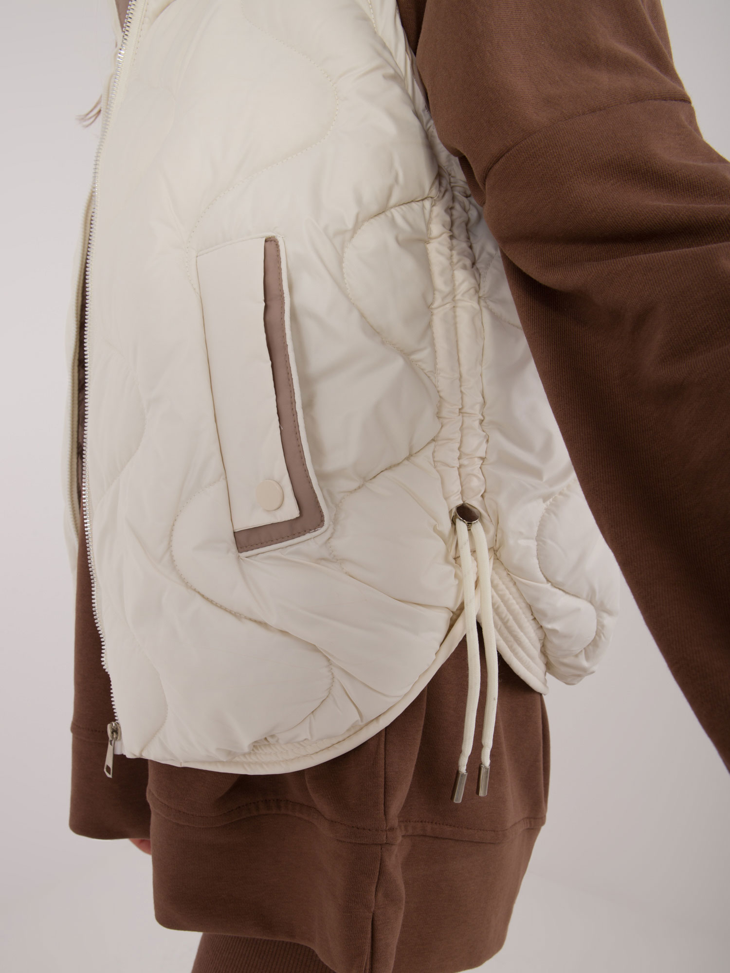 Vest-MBM-KZ-2302.54-ecru