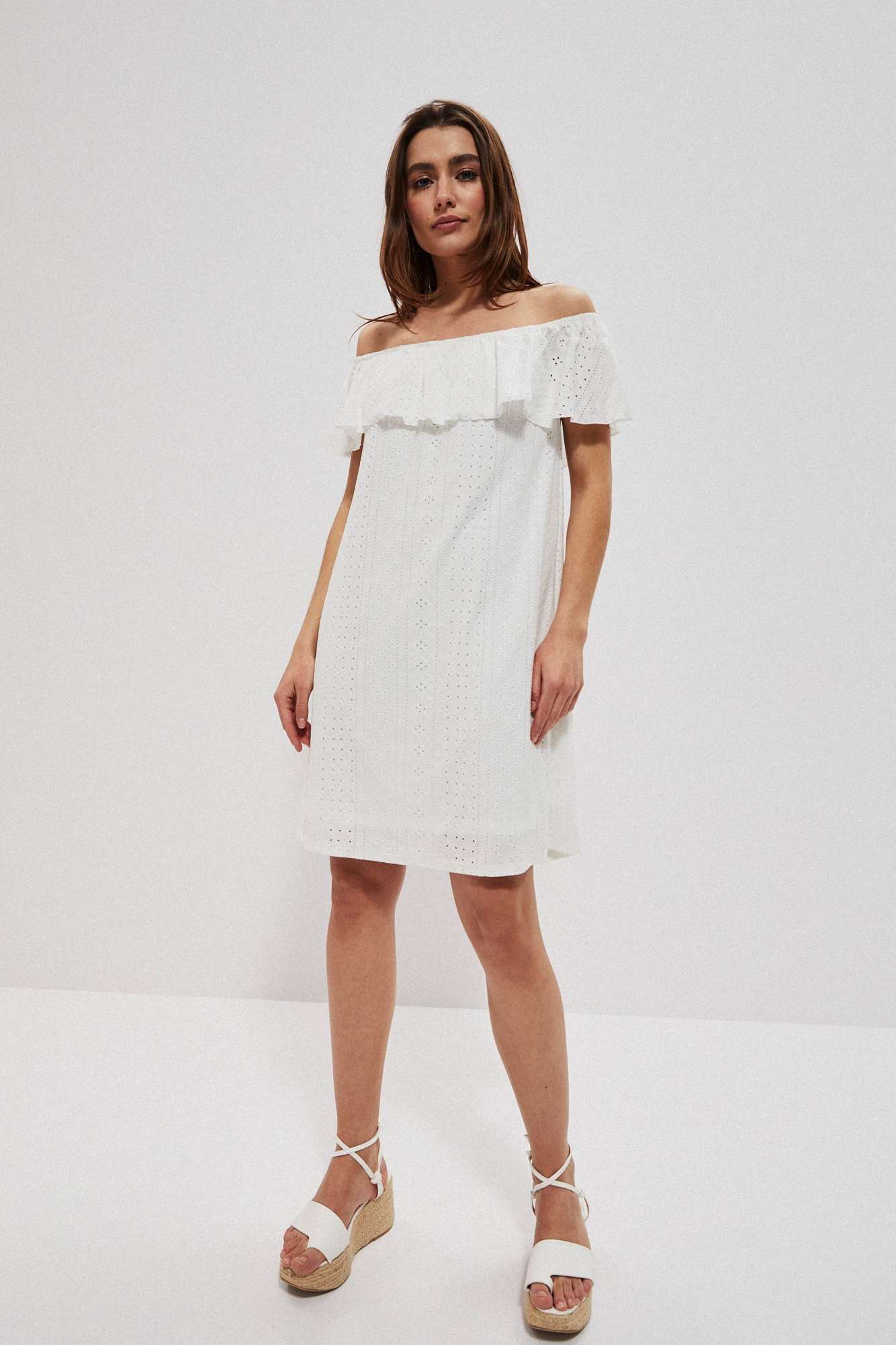 Rochie deschisă cu umerii expuși