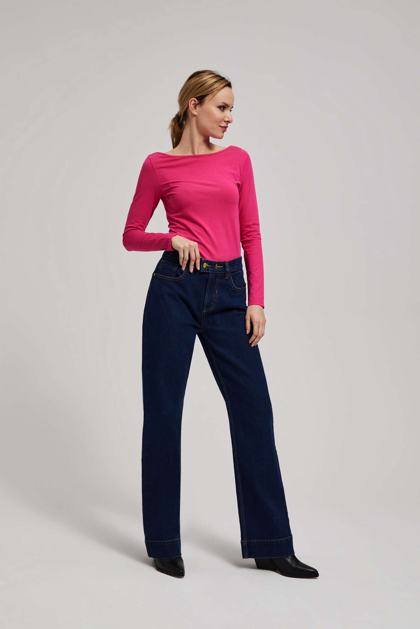 Jeans with flared legs