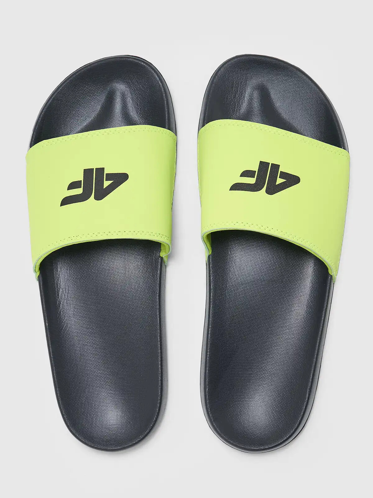 Mens slippers 4F