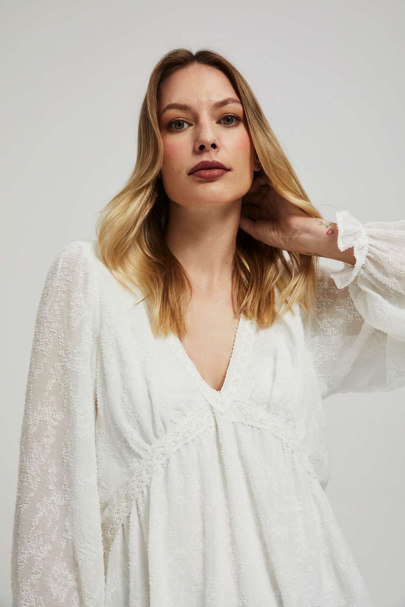 Shirts with fluffy sleeves