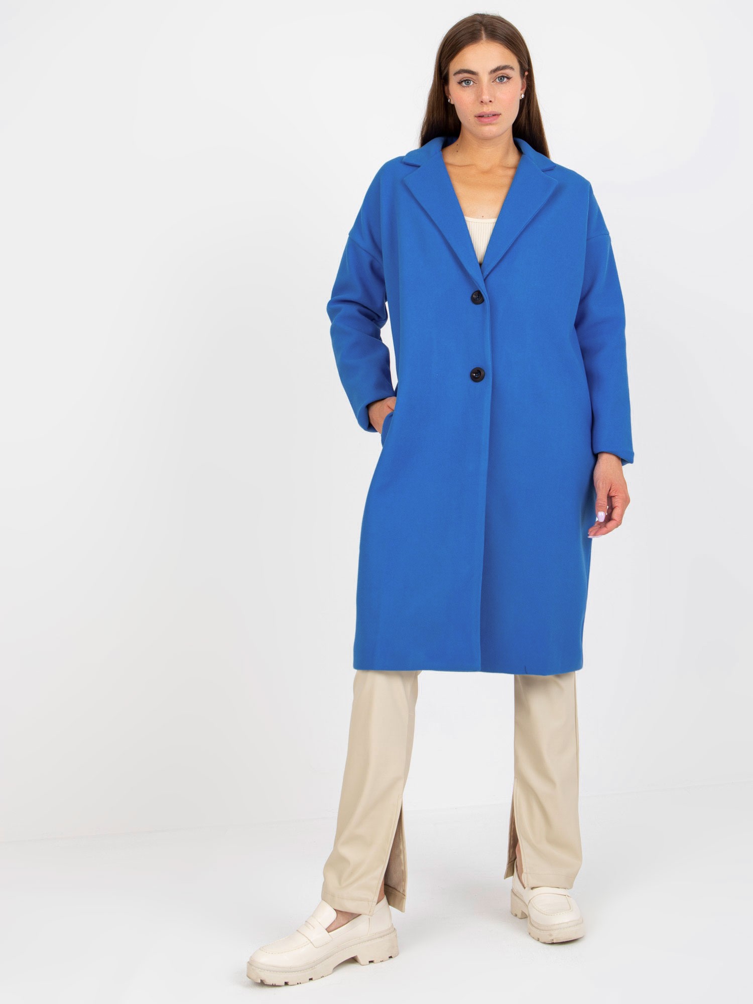 Levně Tmavě modrý dámský kabát s kapsami OH BELLA