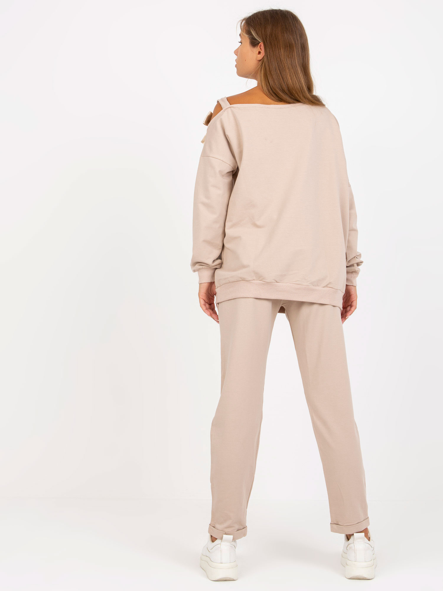 Beige two-piece long sleeve casual set